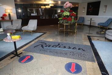 Radisson Plaza Del Bosque