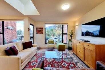 St James Apartments