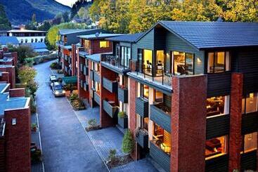 St James Apartments
