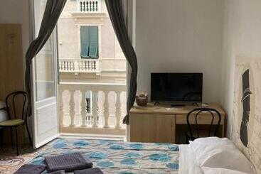 تختخواب و صبحانه Guest House Roma