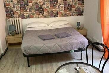 تختخواب و صبحانه Guest House Roma