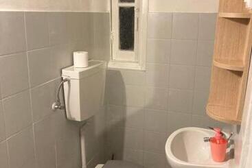 تختخواب و صبحانه Guest House Roma