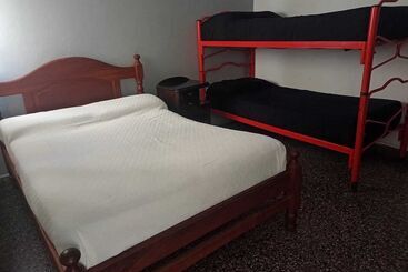 تختخواب و صبحانه Hostal La Pachamama