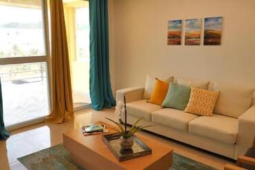 Harbour Island Residences