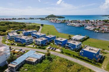 Harbour Island Residences