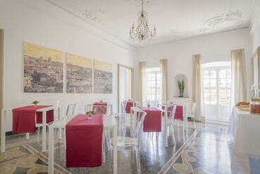 مسافرخانه Genova46 Suites & Rooms