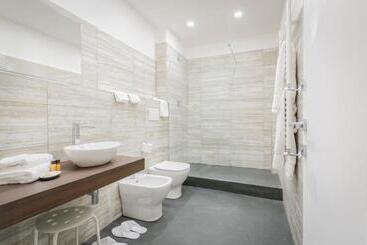مسافرخانه Genova46 Suites & Rooms