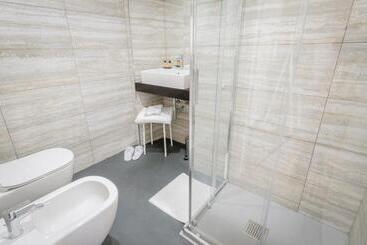 مسافرخانه Genova46 Suites & Rooms