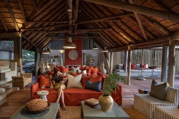 هتل Simbavati River Lodge