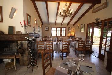 تختخواب و صبحانه Auberge U Sirenu