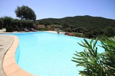 تختخواب و صبحانه Auberge U Sirenu