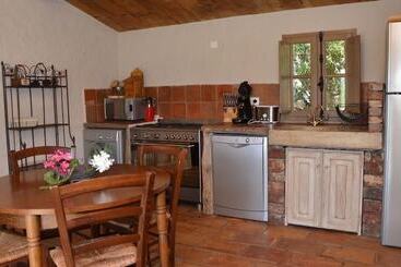 تختخواب و صبحانه Auberge U Sirenu