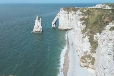 تختخواب و صبحانه Les Tilleuls Etretat