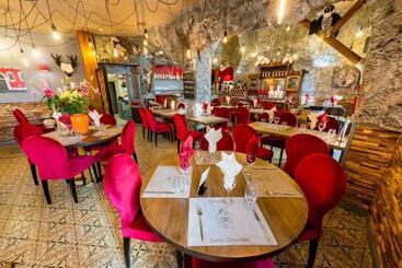 هتل Auberge De La Paix