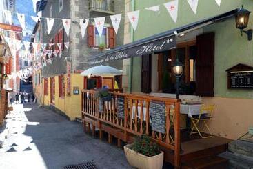 هتل Auberge De La Paix