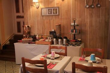 هتل Auberge De La Paix