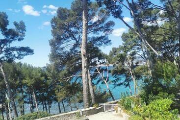 هتل Corniche Du Liouquet