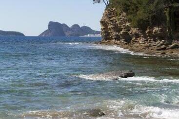 هتل Corniche Du Liouquet