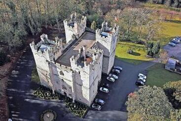 هتل Langley Castle