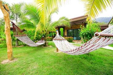هتل Siri Lanta Resort