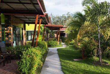 هتل Siri Lanta Resort