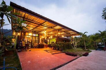 هتل Siri Lanta Resort