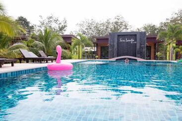 هتل Siri Lanta Resort