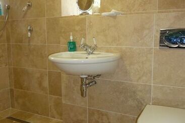 The Old Vicarage B&b