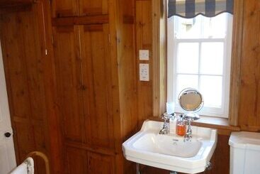 The Old Vicarage B&b