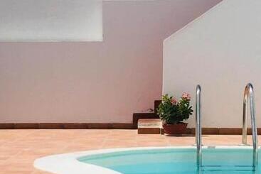 فندق صغير Surfers Retreat