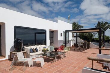 تختخواب و صبحانه 5 Suites Lanzarote