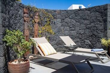 تختخواب و صبحانه 5 Suites Lanzarote