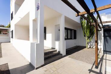 تختخواب و صبحانه Home2book Casa Boissier, Breakfast Included