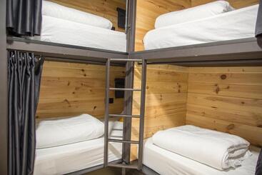 تختخواب و صبحانه Tinto Dreams Hostel