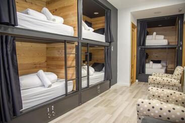 تختخواب و صبحانه Tinto Dreams Hostel