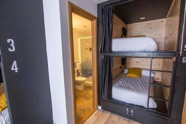 تختخواب و صبحانه Tinto Dreams Hostel
