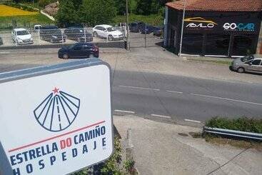 مسافرخانه Estrella Do Camiño