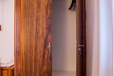 Hostal La Toba
