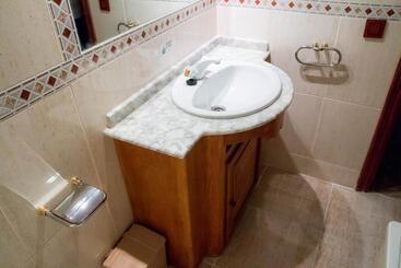 Hostal La Toba