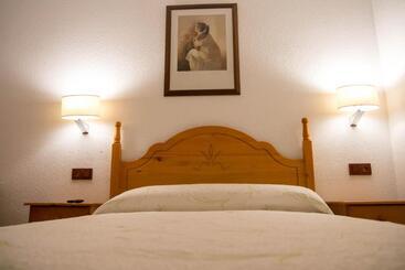 Hostal La Toba