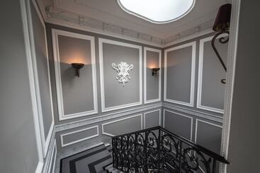 هتل Casa Palacio Maria Luisa