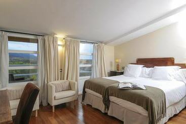 هتل Casona Del Boticario