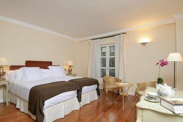 هتل Casona Del Boticario