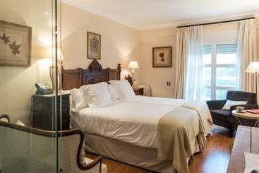 هتل Casona Del Boticario