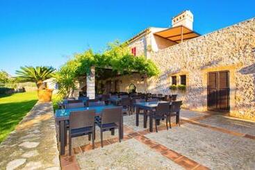 هتل روستایی Finca Hotel Ses Cases Noves