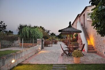 هتل روستایی Finca Hotel Ses Cases Noves