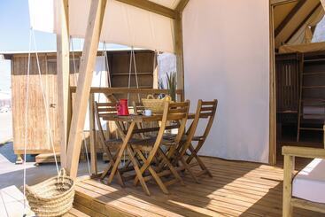 هتل Taiga Almeria Playa