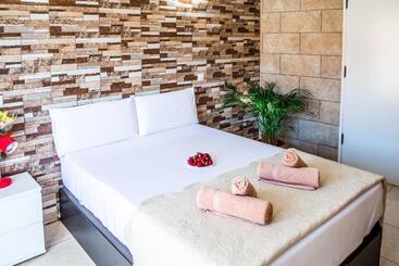 پانسیون Hostel Poseidon   Hm