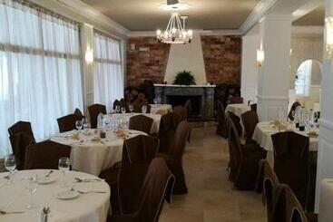 پانسیون Restaurante Montserrat