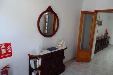 Rickaty Lodge Bed And Breakfast, Hotel De Aeropuerto, Plane Spotting Hotel, Las Palmas Airport, Gran